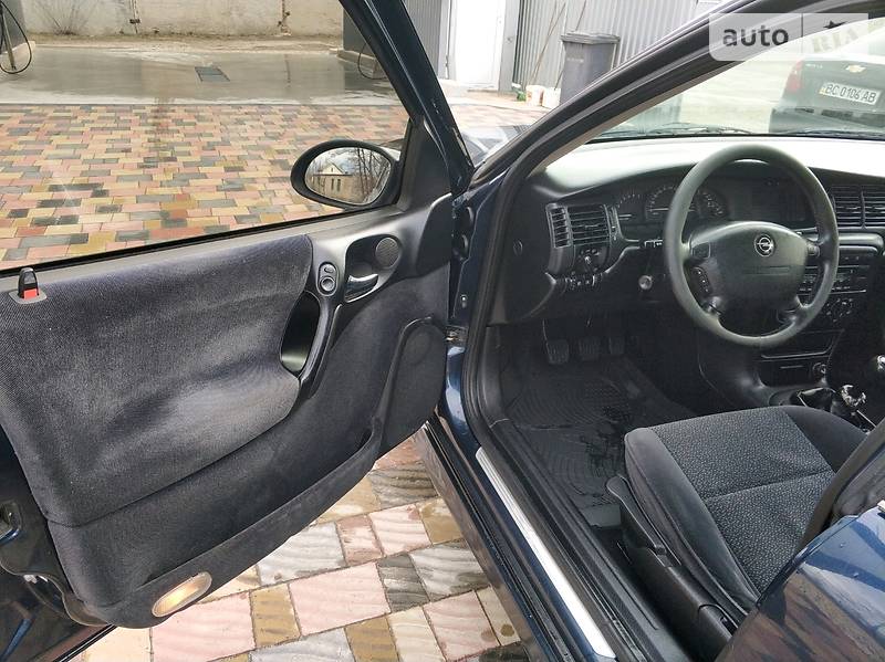 Седан Opel Vectra 2000 в Болехові