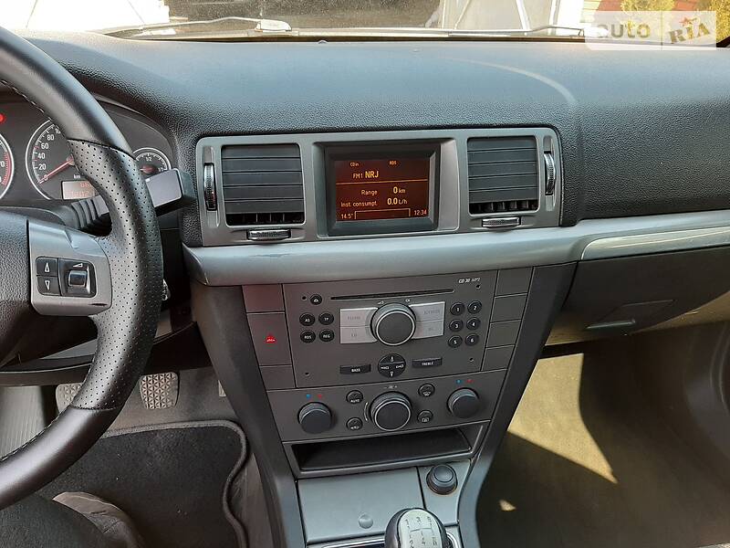 Седан Opel Vectra 2006 в Львові