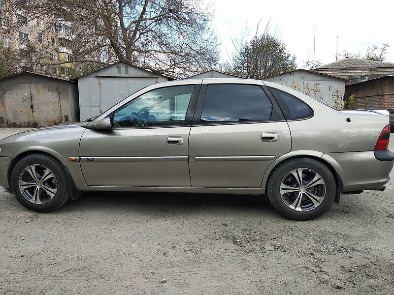 Седан Opel Vectra 1997 в Запорожье