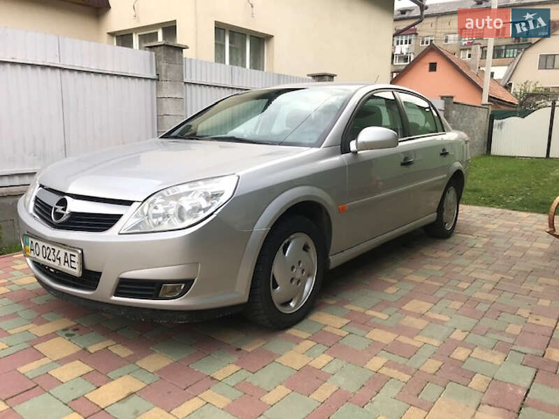 Седан Opel Vectra 2006 в Рахове