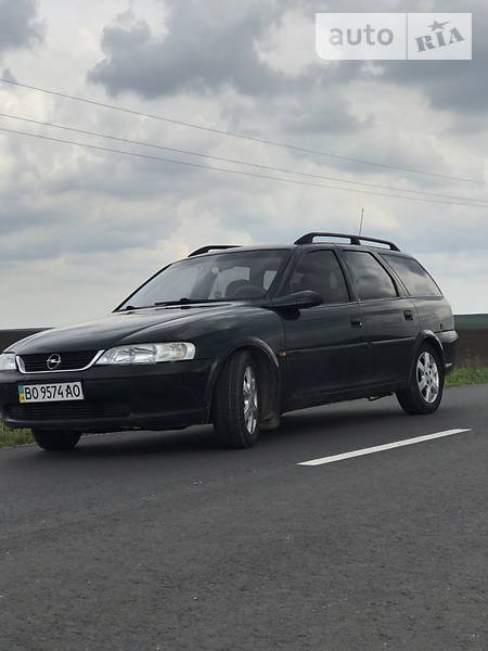Універсал Opel Vectra 1998 в Івано-Франківську