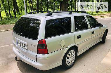 Универсал Opel Vectra 2001 в Черновцах