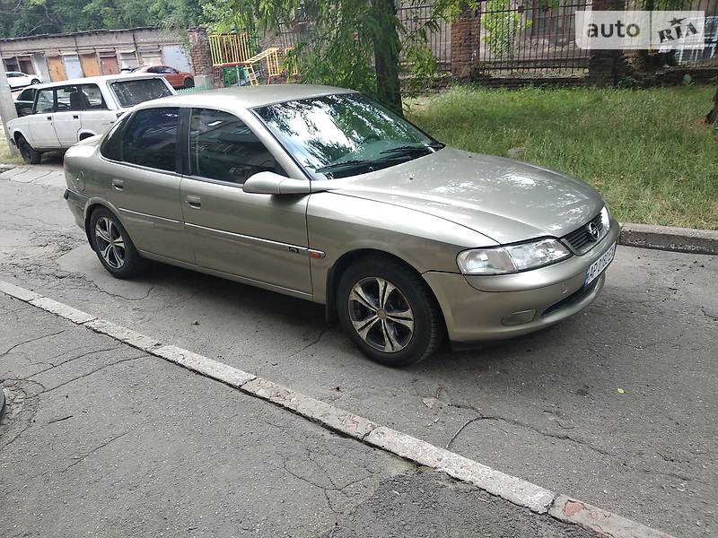 Седан Opel Vectra 1997 в Запорожье