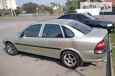 Седан Opel Vectra 1996 в 