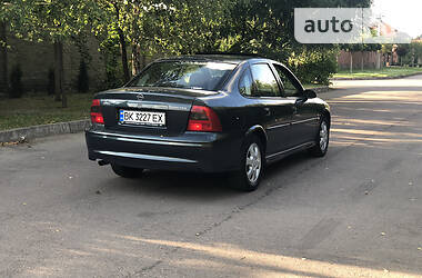 Седан Opel Vectra 2001 в Ровно