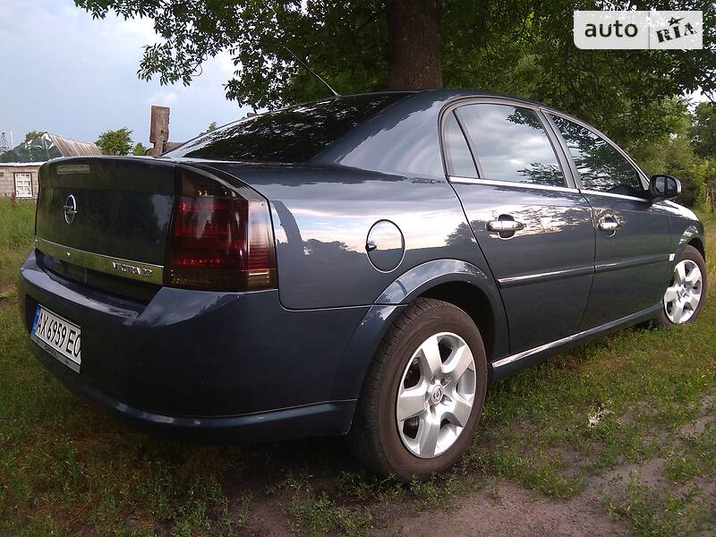 Седан Opel Vectra 2005 в Краснограде