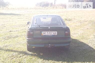 Хэтчбек Opel Vectra 1994 в Владимир-Волынском