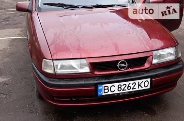 Лифтбек Opel Vectra 1995 в Сокале