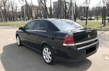 Седан Opel Vectra 2005 в Киеве