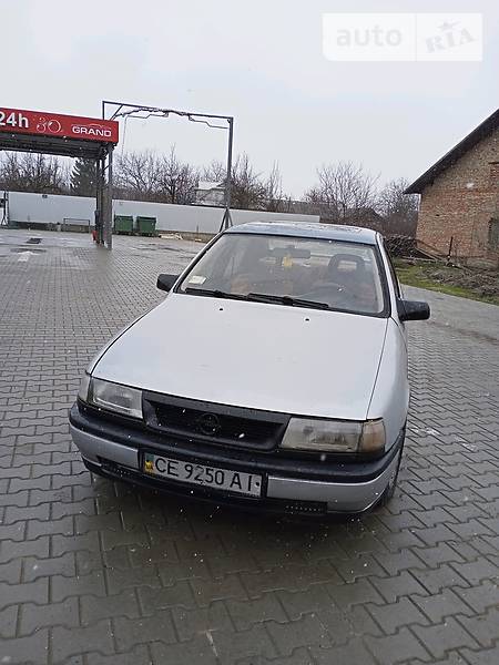 Седан Opel Vectra 1990 в Косове