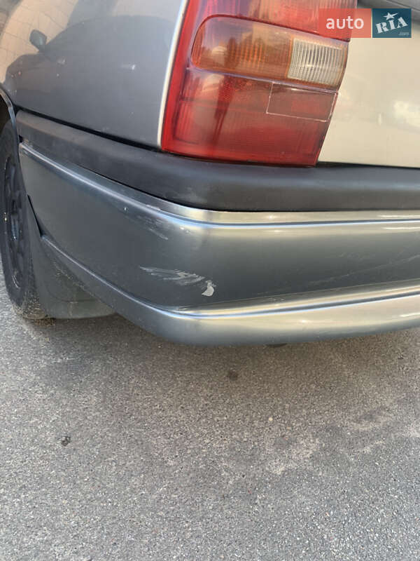 Седан Opel Vectra 1994 в Полтаві