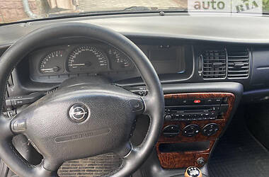 Седан Opel Vectra 2001 в Переяславе