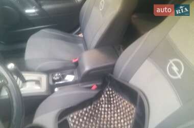 Хэтчбек Opel Vectra 2003 в 