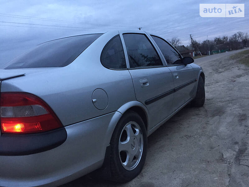 Седан Opel Vectra 1997 в Попільні