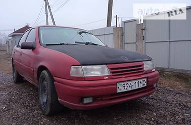 Хэтчбек Opel Vectra 1989 в Новоселице
