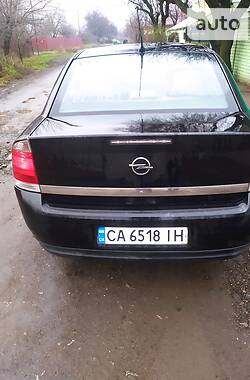 Седан Opel Vectra 2004 в Черкасах