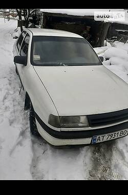 Седан Opel Vectra 1989 в Косові