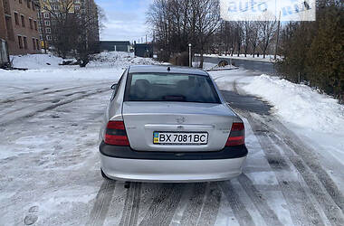 Седан Opel Vectra 1998 в Хмельницькому