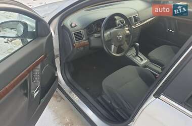 Седан Opel Vectra 2004 в 