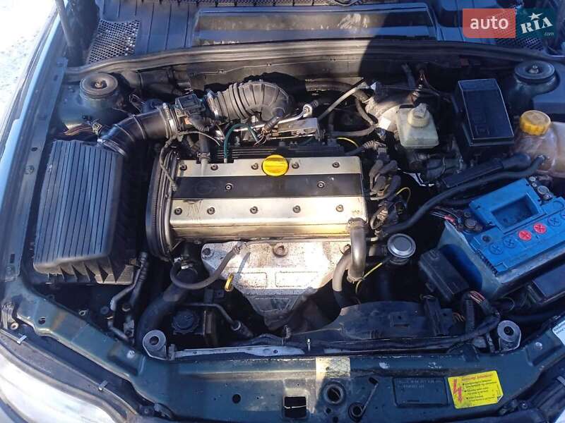 Седан Opel Vectra 1997 в Каменском