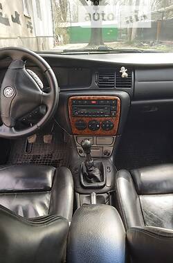 Хэтчбек Opel Vectra 2000 в 