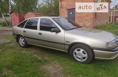 Хэтчбек Opel Vectra 1992 в Лебедине