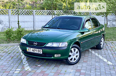 Седан Opel Vectra 1996 в Ивано-Франковске