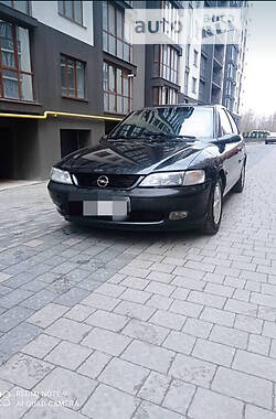 Седан Opel Vectra 1998 в Ивано-Франковске