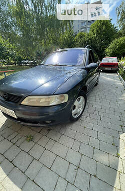Універсал Opel Vectra 2001 в Івано-Франківську