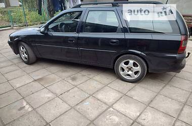 Универсал Opel Vectra 1997 в Нововолынске