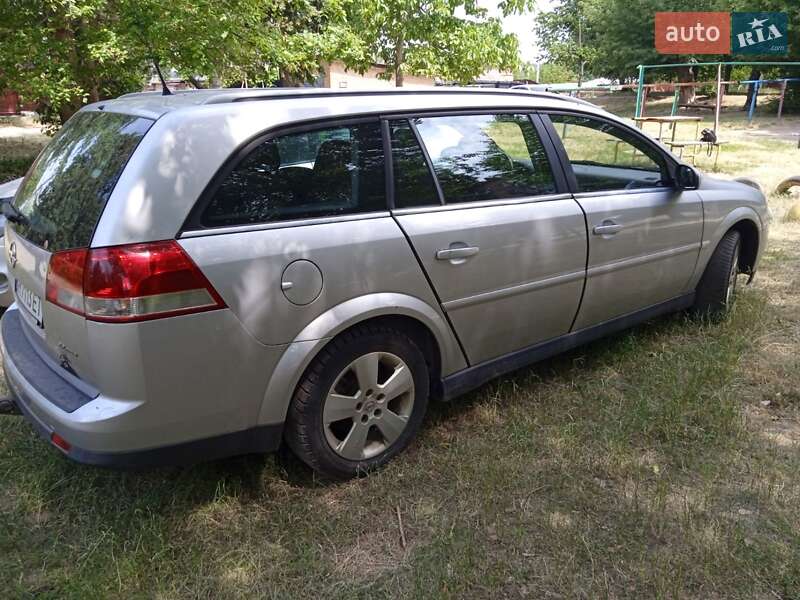 Универсал Opel Vectra 2004 в Бердичеве