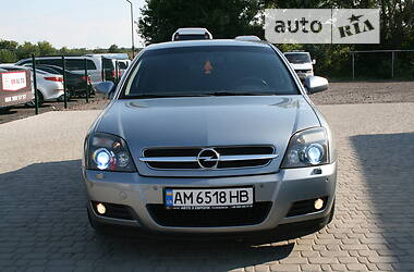 Седан Opel Vectra 2004 в 