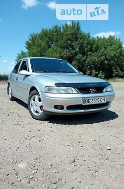Седан Opel Vectra 1999 в Первомайську