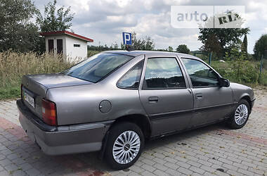 Седан Opel Vectra 1990 в 