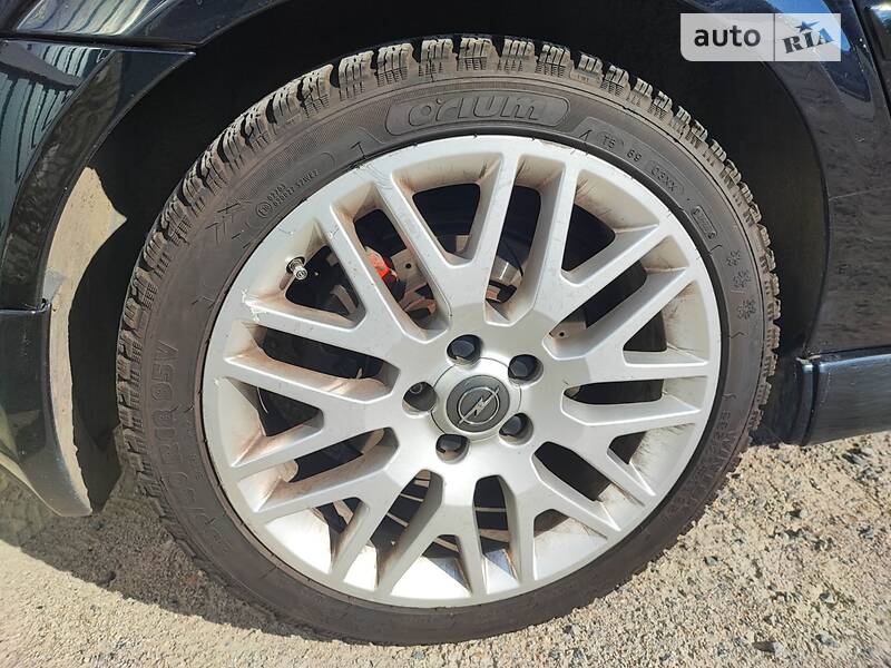 Седан Opel Vectra 2004 в Одесі