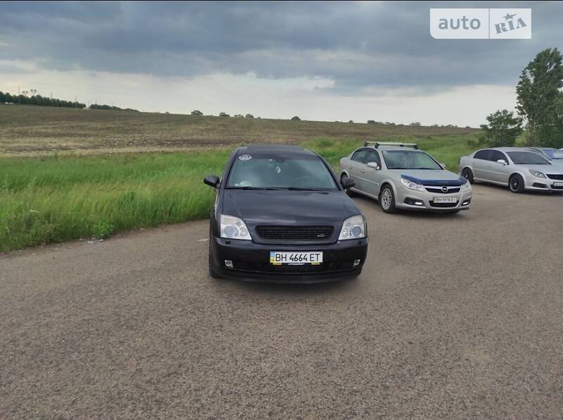 Седан Opel Vectra 2004 в Одесі