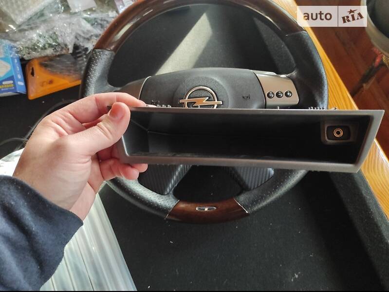 Седан Opel Vectra 2004 в Одесі