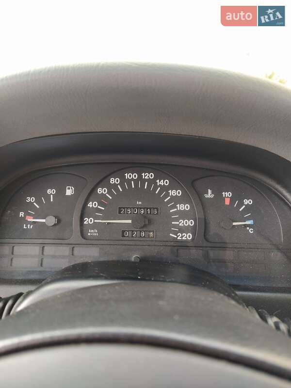 Седан Opel Vectra 1992 в Харькове