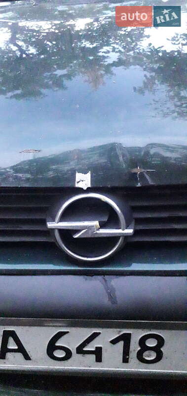 Седан Opel Vectra 1998 в Черкасах