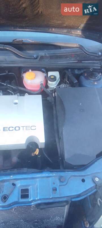 Седан Opel Vectra 2002 в Новой Ушице