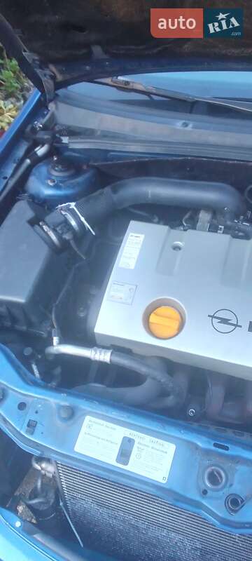 Седан Opel Vectra 2002 в Новой Ушице