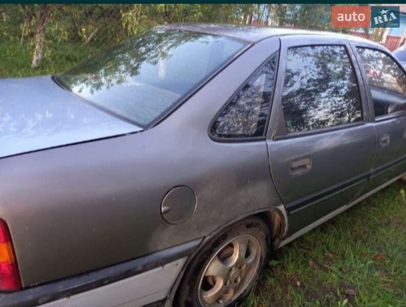 Седан Opel Vectra 1989 в Стрые