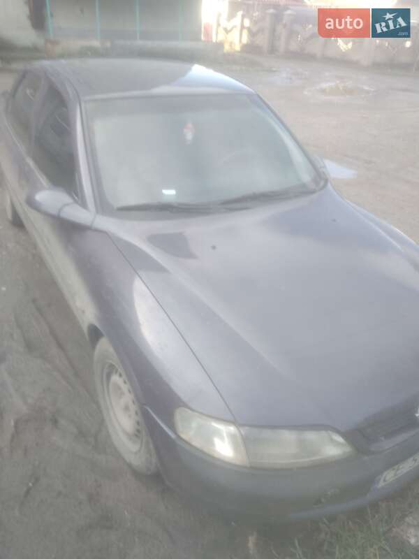 Седан Opel Vectra 1997 в Кельменцах