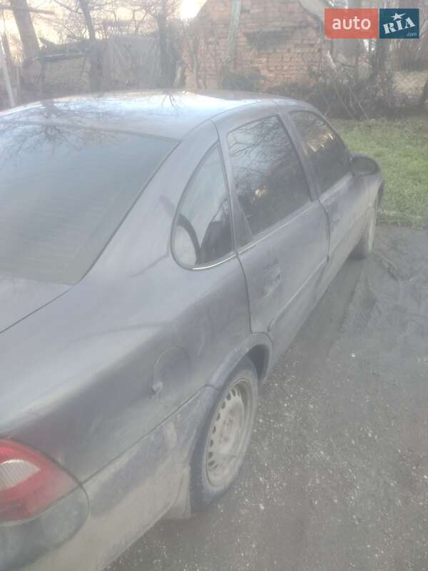 Седан Opel Vectra 1997 в Кельменцах