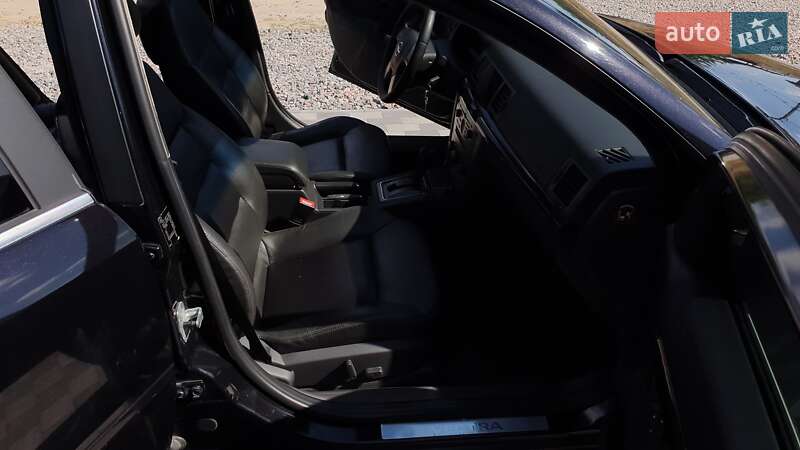 Седан Opel Vectra 2004 в Києві