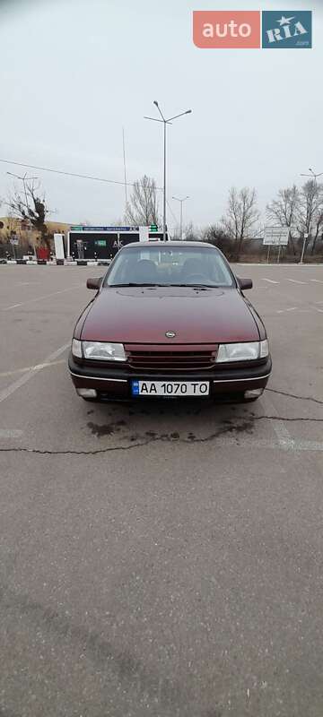 Седан Opel Vectra 1991 в Киеве