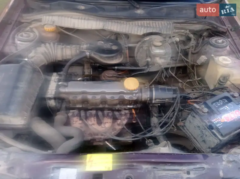 Opel Vectra 1993 VIN W0L000087P5010850 фото оголошення 2 з 39