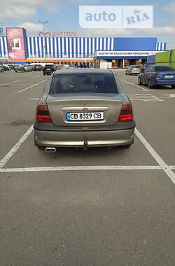 Седан Opel Vectra 1998 в Киеве