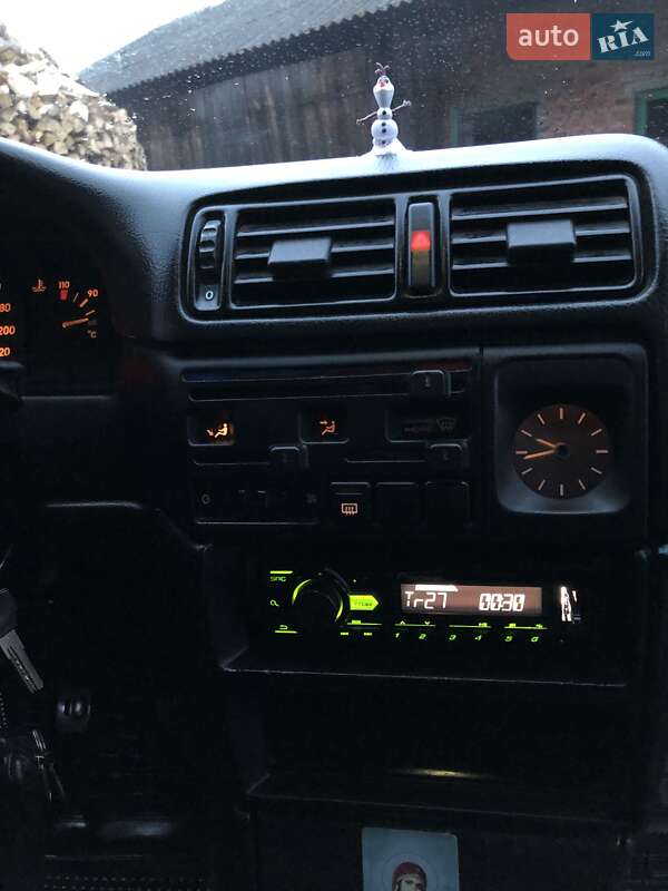 Седан Opel Vectra 1993 в Львові