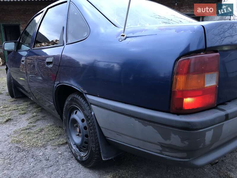 Седан Opel Vectra 1993 в Львові